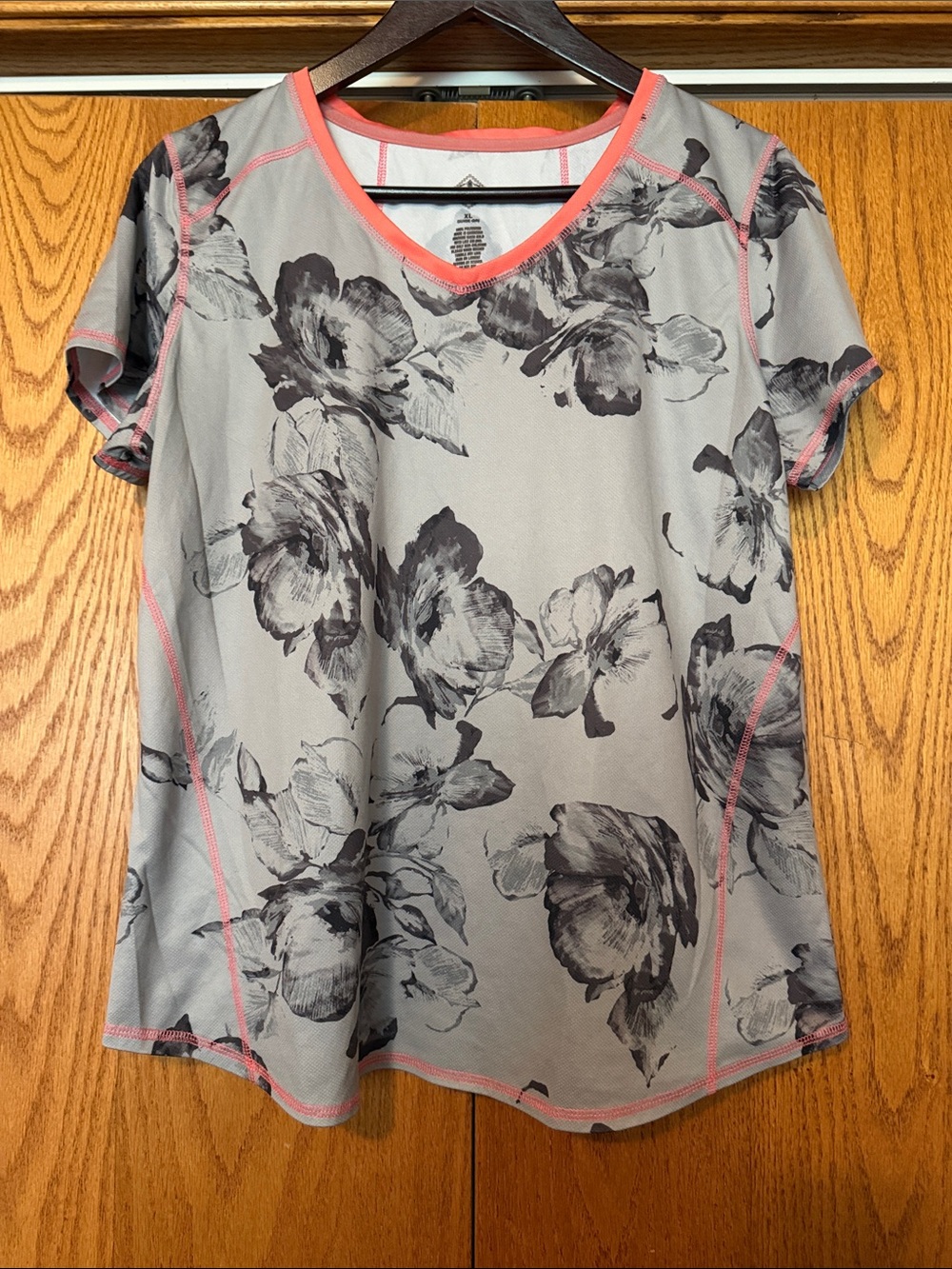 St. John's Bay Gray Floral V-Neck Short Sleeve Top with Pink Trim